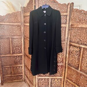 Beautiful 3/4 trench coat with stylish details by Zelda size 2